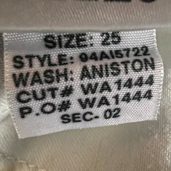 JOE’S Jeans Low Rise Rocker Fit Denim Aniston Wash Boot Cut Size 25 - Picture 11 of 13